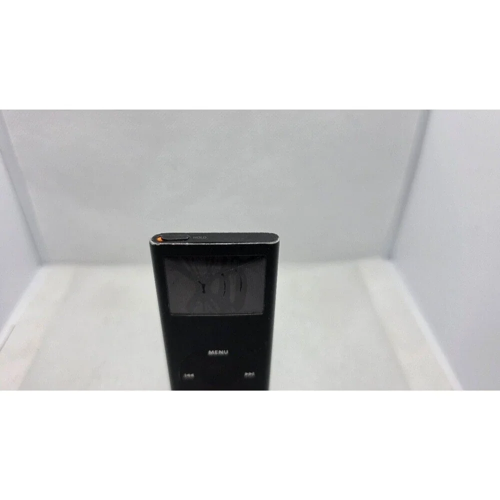 Apple iPod Nano 2nd Generation 8GB Black (A1199) - For Parts/Damaged